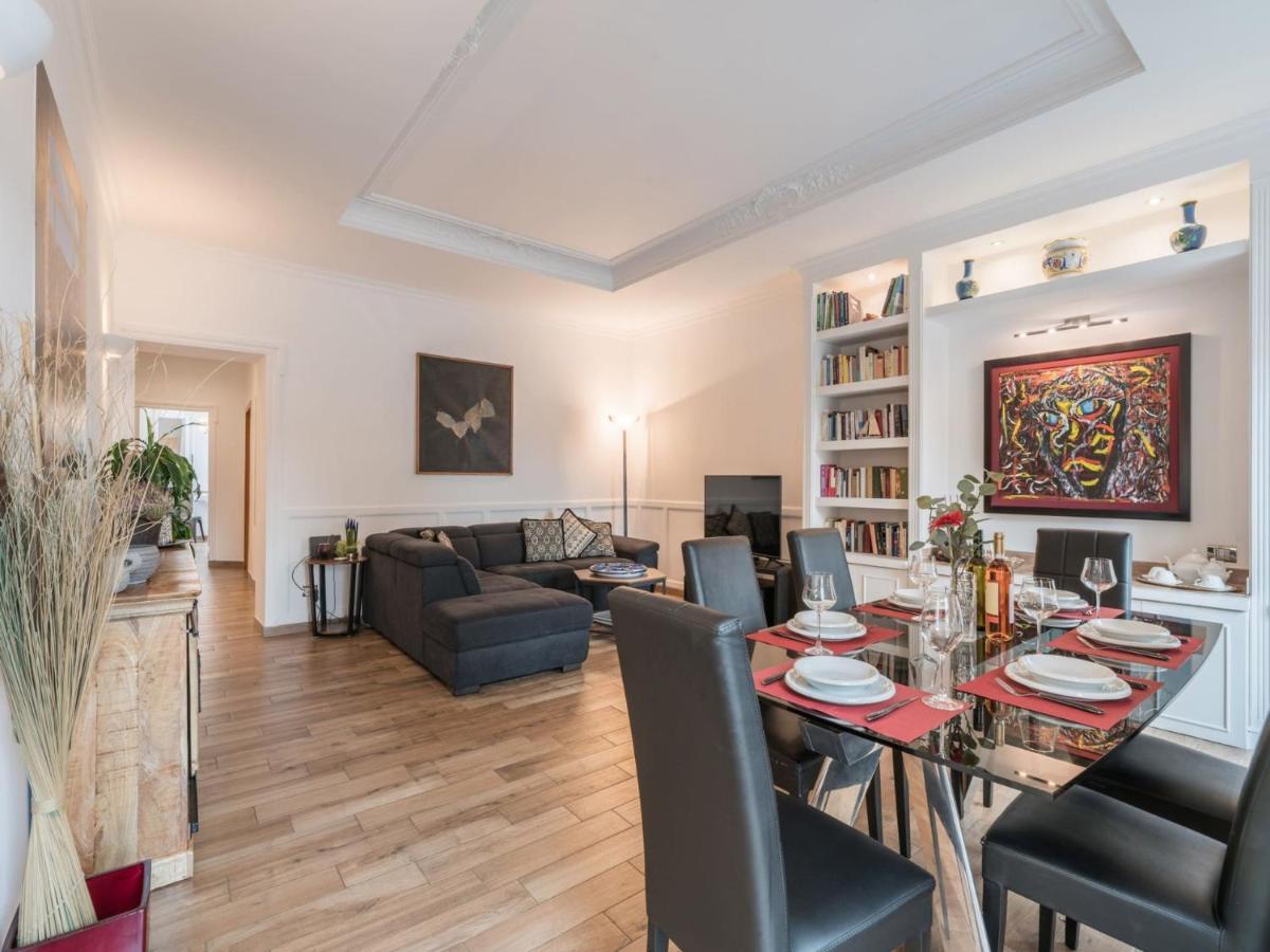 The Best Rent - Elegant Three-Bedroom Apartment A Few Steps From Fontana Di Trevi Luaran gambar