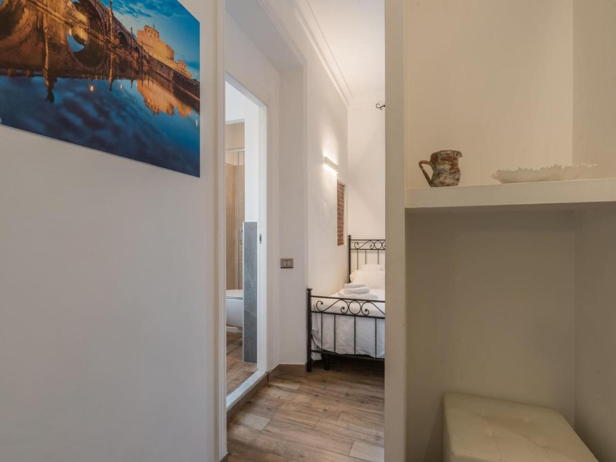 The Best Rent - Elegant Three-Bedroom Apartment A Few Steps From Fontana Di Trevi Luaran gambar