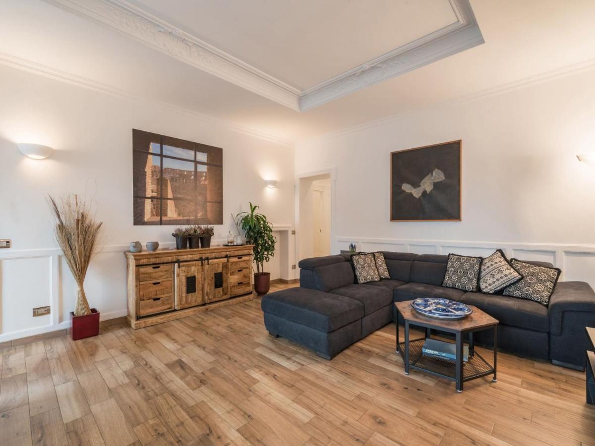 The Best Rent - Elegant Three-Bedroom Apartment A Few Steps From Fontana Di Trevi Luaran gambar